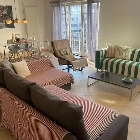Well-connected 2 Bedroom Flat With Free Parking Luxembourg